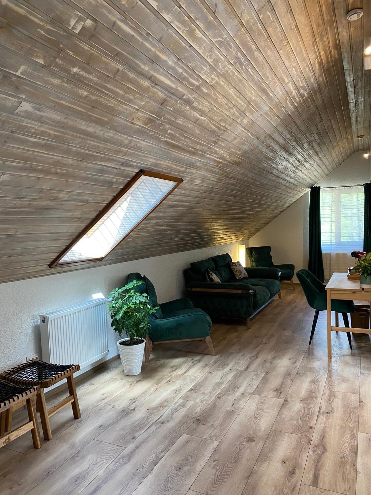 Apartment Silvan - *