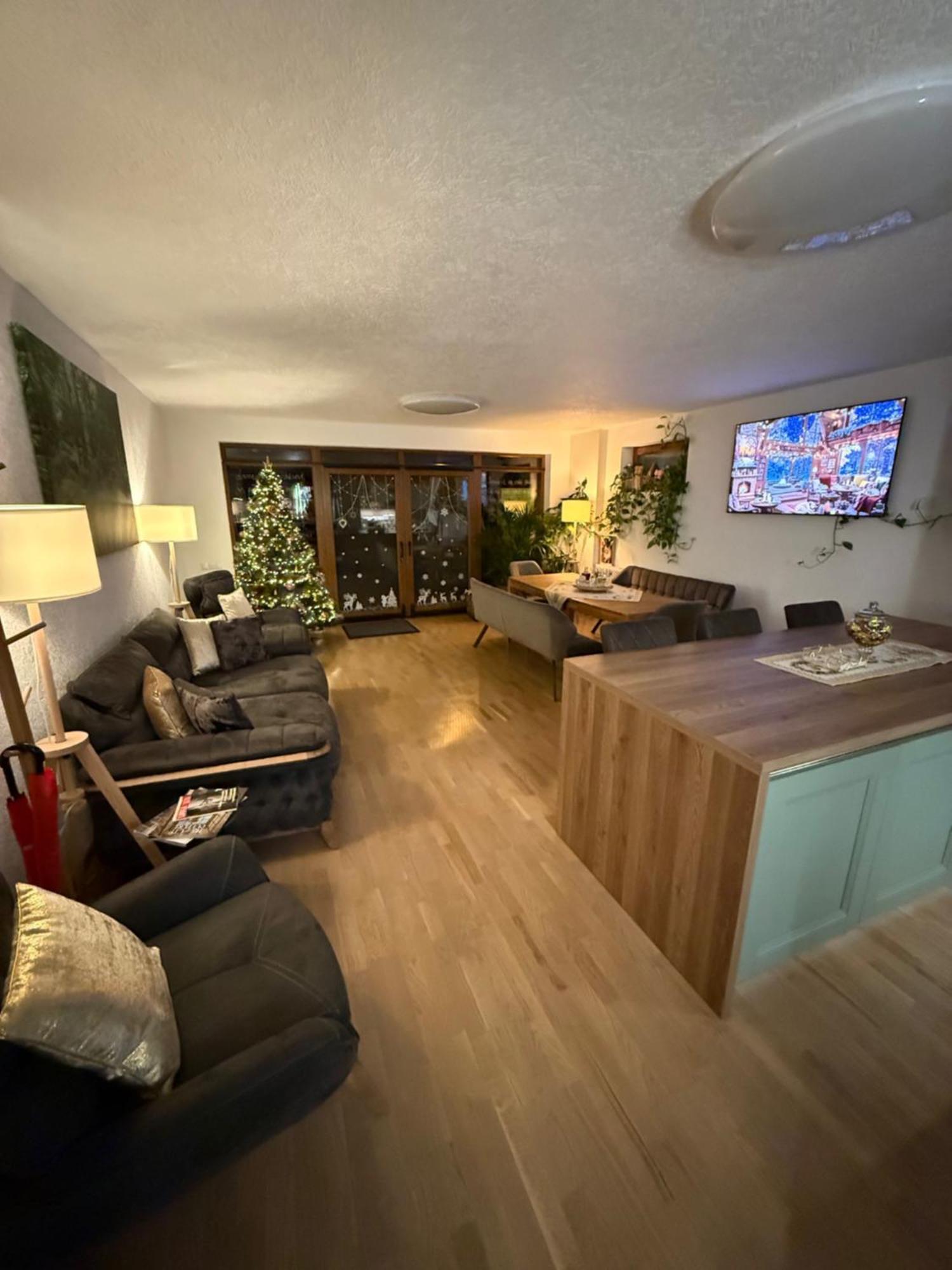 Apartment Silvan - *